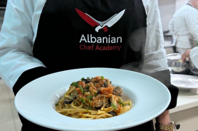 Albanian Chef Academy | Programe Kursesh | Teknika te Avancuara | Drejto dhe Menaxho Stafin | Certifikime | Certifikate dhe Diplome | Puno ne Restorant | Kerkoj pune kuzhinier | Mundesi Punesimi | Zanat qe Kerkohet | Kuzhinier DHE Shef Kuzhine